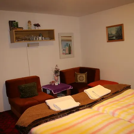 Valovi Bed and Breakfast *